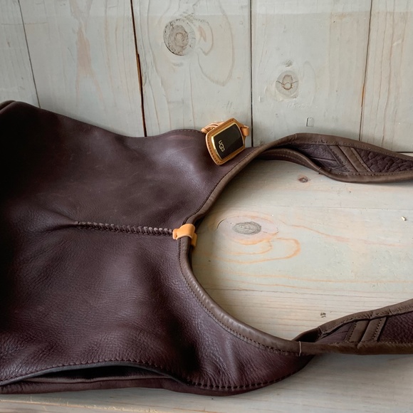 UGG Handbags - UGG CROSSBODY LARGE LEATHER SLING PURSE BROEWN NEW